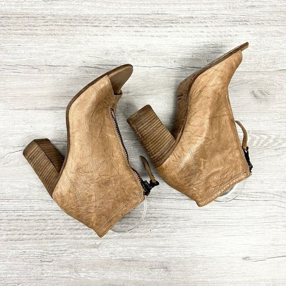 Vintage Steve Madden Women’s Heel Tan Leather Booties Front Zip Euro 37 US 6.5 - Picture 6 of 10
